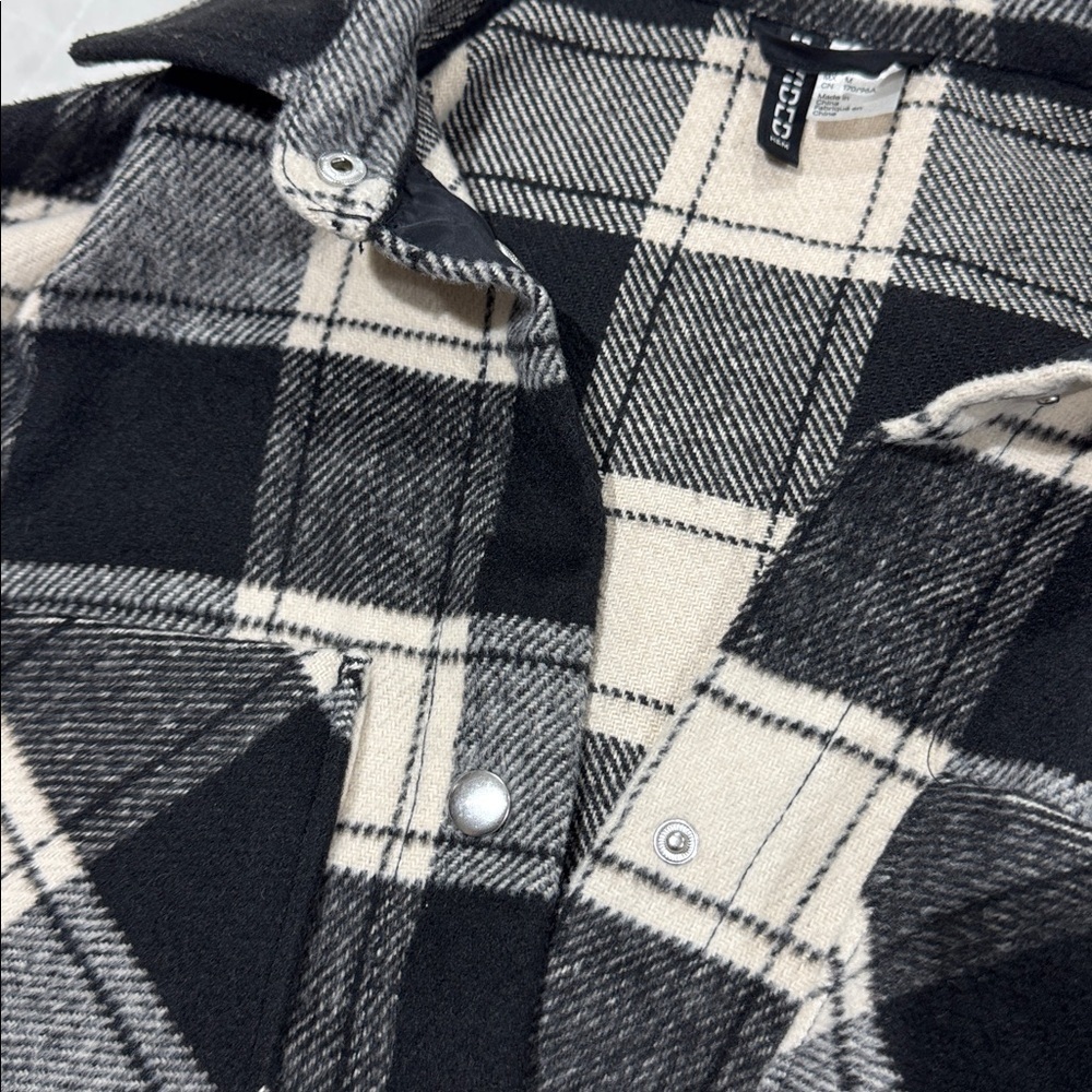 Divided By H&M Shacket - Picture 11 of 12
